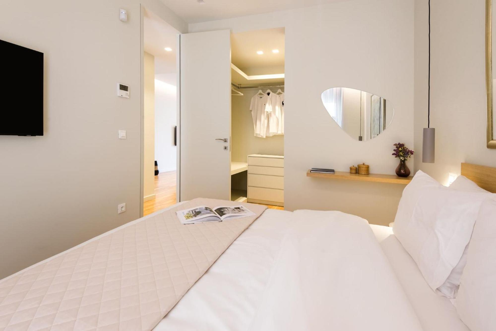 Urban Apt With Stunning Acropolis View & Roofdeck Atenas Exterior foto